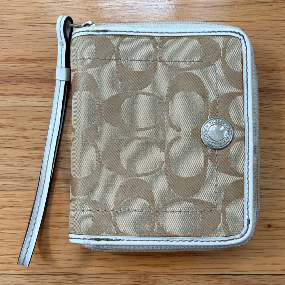 Coach Beige and White Signature Wristlet